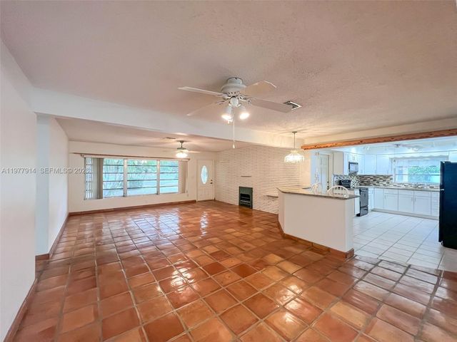 192 SW 62nd Ter, Plantation, FL 33317