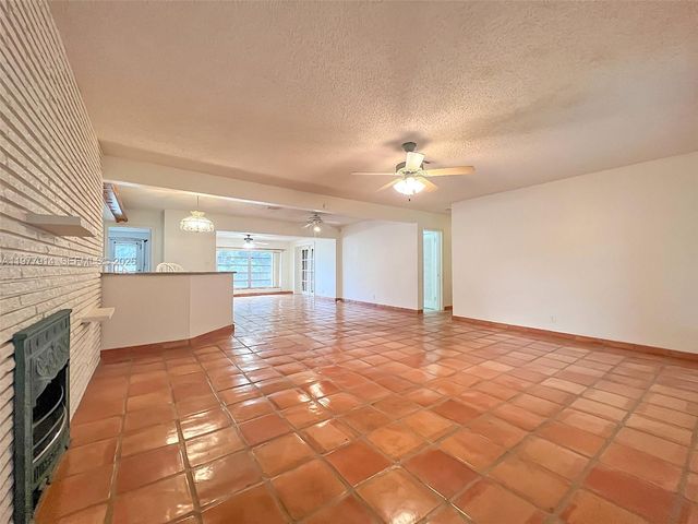 192 SW 62nd Ter, Plantation, FL 33317