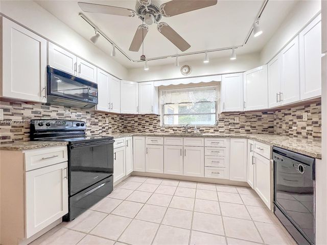 192 SW 62nd Ter, Plantation, FL 33317