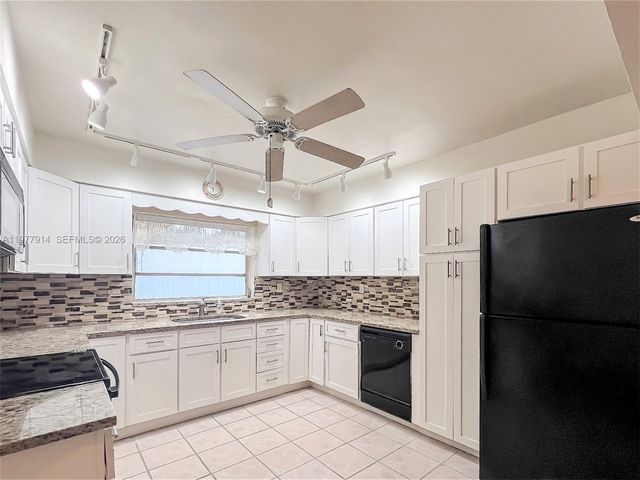 192 SW 62nd Ter, Plantation, FL 33317