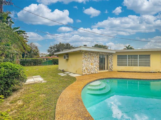 192 SW 62nd Ter, Plantation, FL 33317