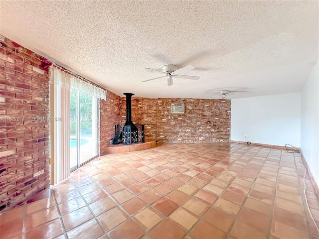 192 SW 62nd Ter, Plantation, FL 33317