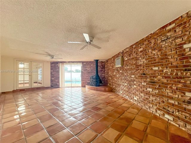 192 SW 62nd Ter, Plantation, FL 33317