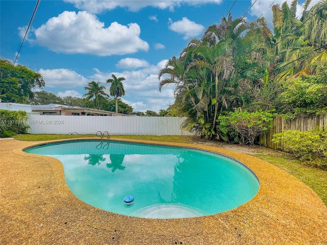 192 SW 62nd Ter, Plantation, FL 33317