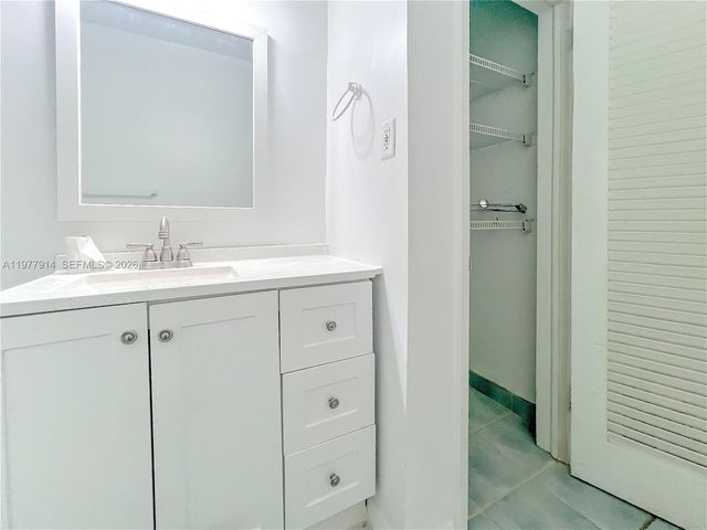 192 SW 62nd Ter, Plantation, FL 33317