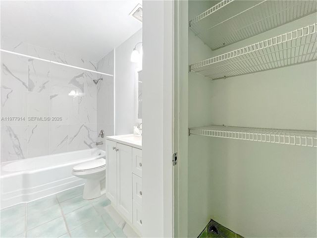 192 SW 62nd Ter, Plantation, FL 33317