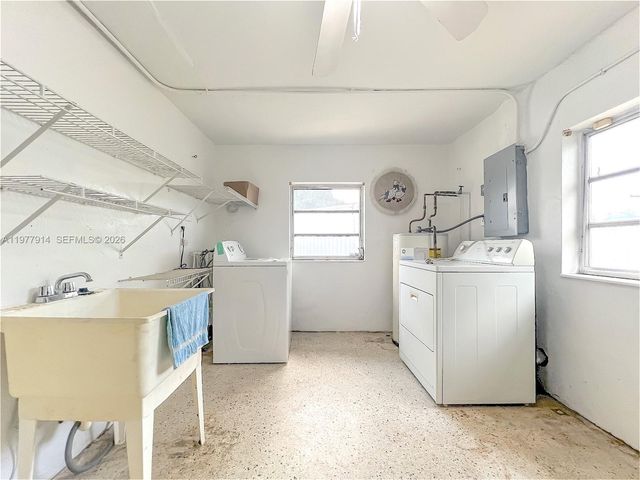 192 SW 62nd Ter, Plantation, FL 33317