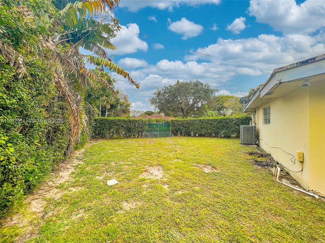 192 SW 62nd Ter, Plantation, FL 33317