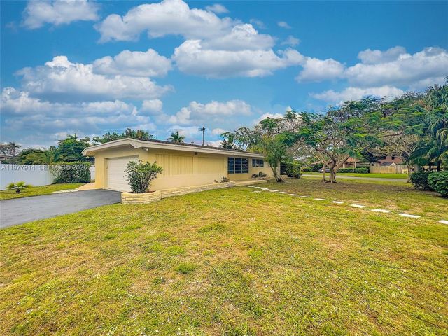 192 SW 62nd Ter, Plantation, FL 33317