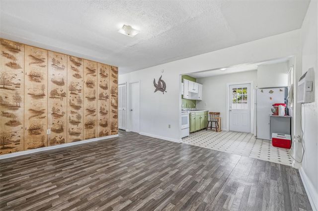 7804 N CHURCH AVENUE, Tampa, FL 33614