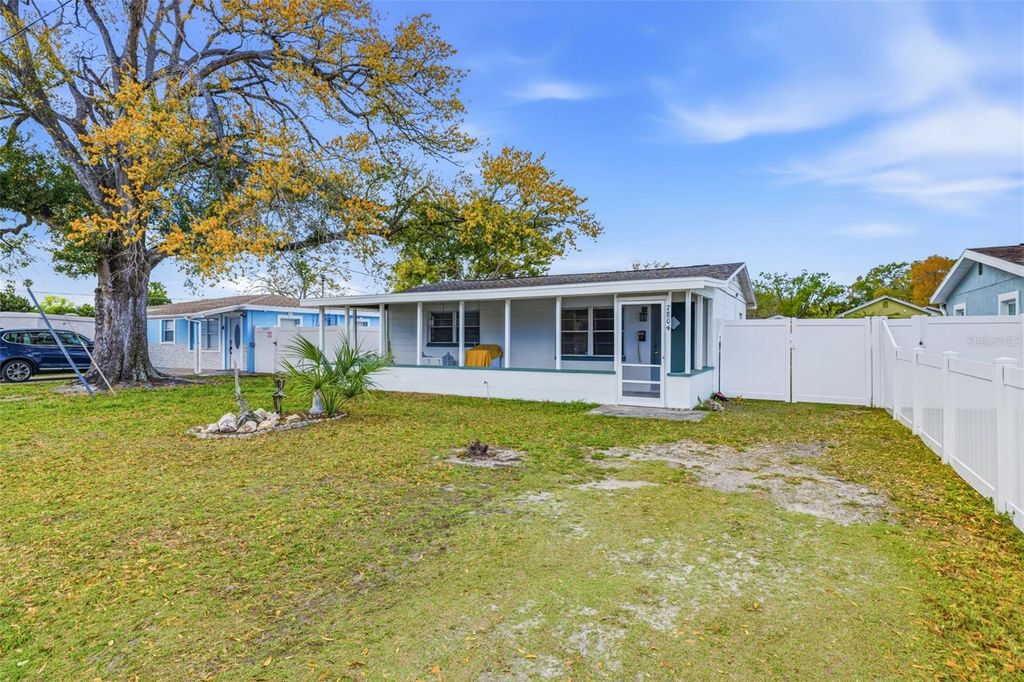 Image 2 of property listing at 7804 N CHURCH AVENUE, Tampa, FL 33614