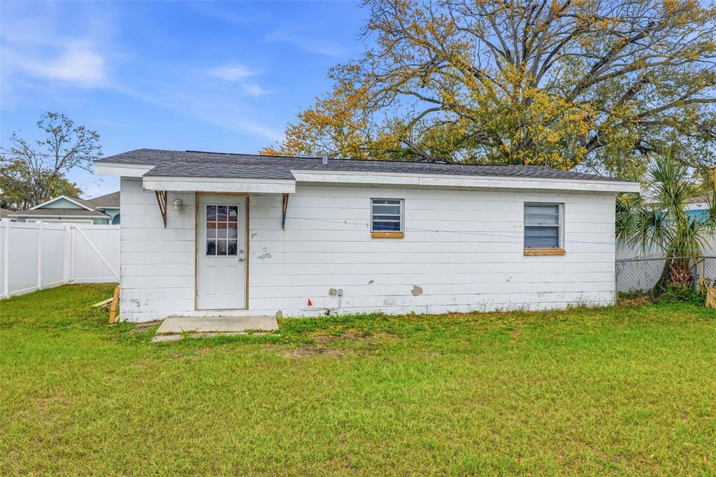 Image 20 of property listing at 7804 N CHURCH AVENUE, Tampa, FL 33614