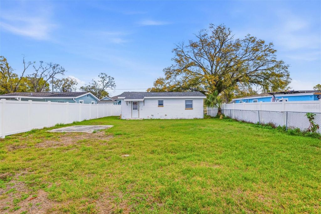 Image 25 of property listing at 7804 N CHURCH AVENUE, Tampa, FL 33614