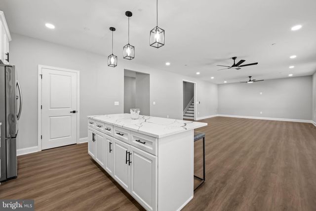 6806 EVERALL AVE, Baltimore, MD 21206