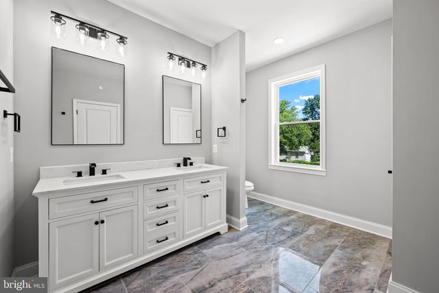 6806 EVERALL AVE, Baltimore, MD 21206