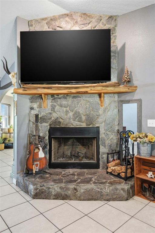 Image 13 of property listing at 39000 SPARKMAN ROAD, Dade City, FL 33525