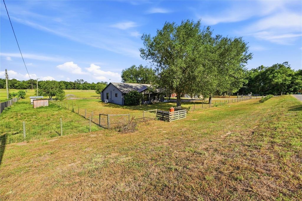 Image 50 of property listing at 39000 SPARKMAN ROAD, Dade City, FL 33525