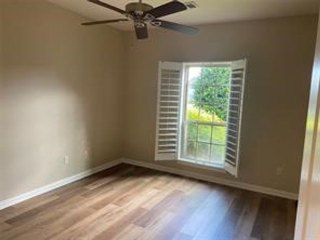 9921 Crestview Drive, Denton, TX 76207