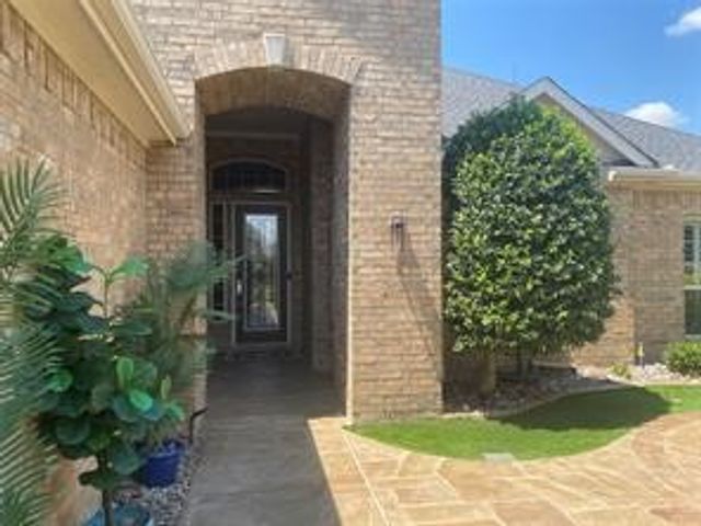 9921 Crestview Drive, Denton, TX 76207