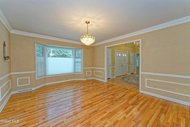 10 Birch Hill Road, Albany, NY 12211