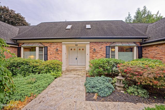 10 Birch Hill Road, Albany, NY 12211