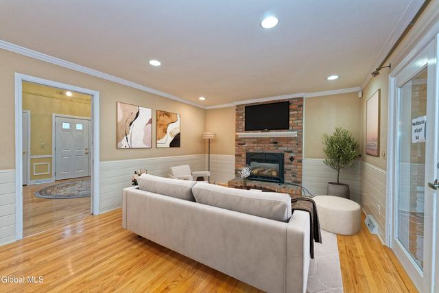 10 Birch Hill Road, Albany, NY 12211