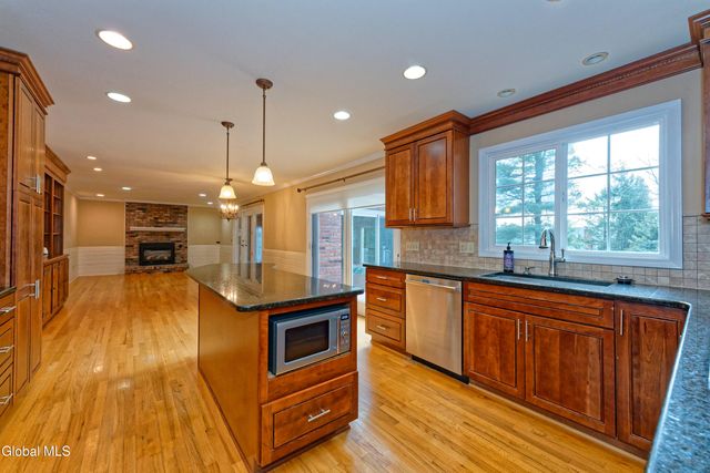 10 Birch Hill Road, Albany, NY 12211