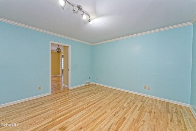 10 Birch Hill Road, Albany, NY 12211