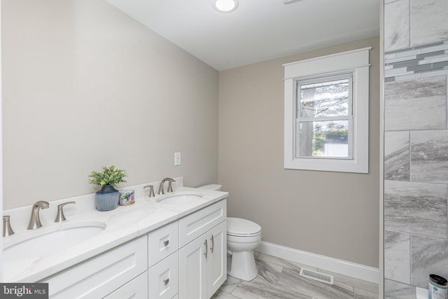 512 2ND ST, Hainesport, NJ 08036