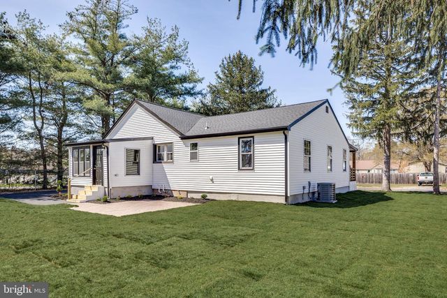 512 2ND ST, Hainesport, NJ 08036
