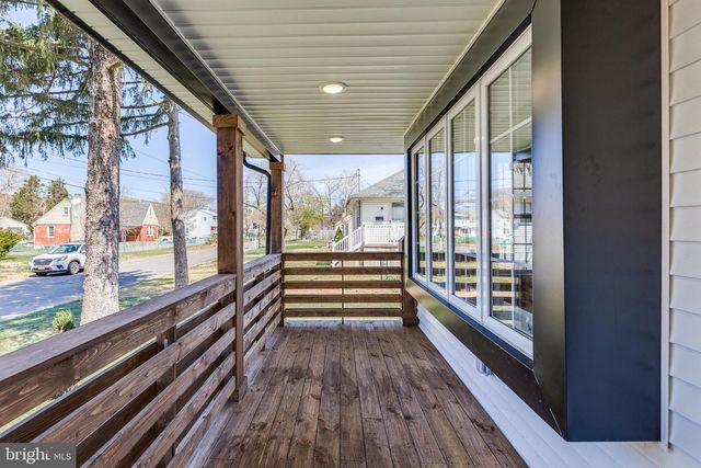512 2ND ST, Hainesport, NJ 08036