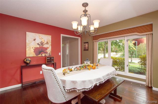 4615 Blossom Circle, Midland, MI 48642