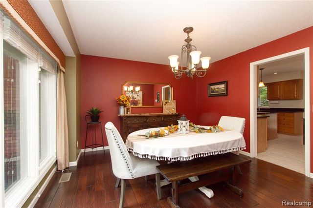 4615 Blossom Circle, Midland, MI 48642