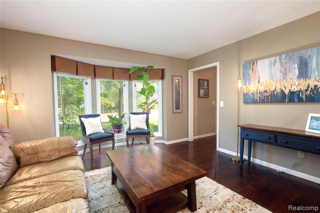 4615 Blossom Circle, Midland, MI 48642