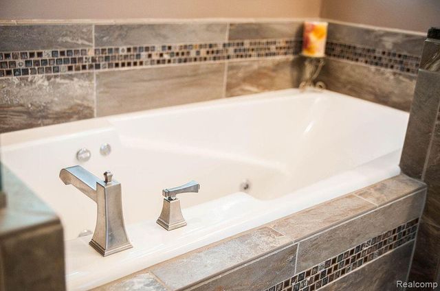 4615 Blossom Circle, Midland, MI 48642