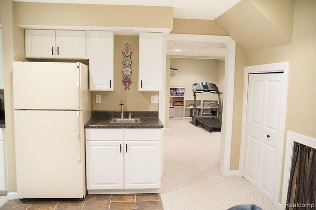 4615 Blossom Circle, Midland, MI 48642