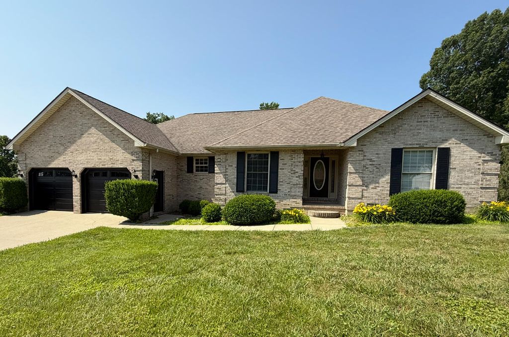 381 Lakepointe Drive, Somerset, KY 42503