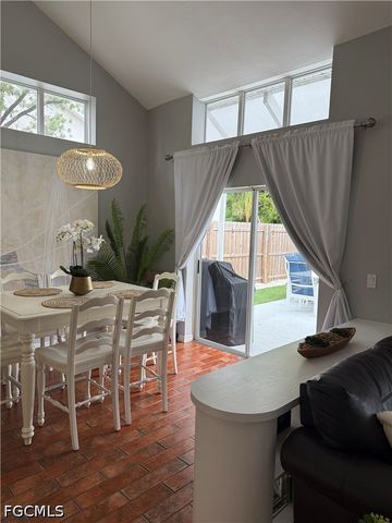 15009 Cloverdale DR, Fort Myers, FL 33919