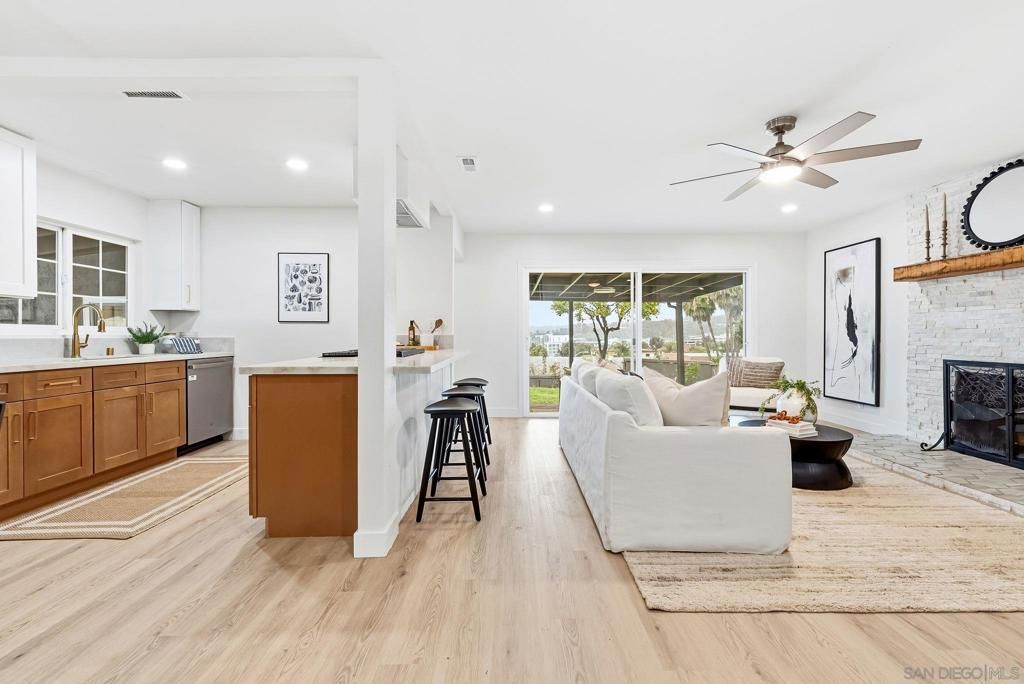 Image 6 of property listing at 6096 Crawford, San Diego, CA 92120