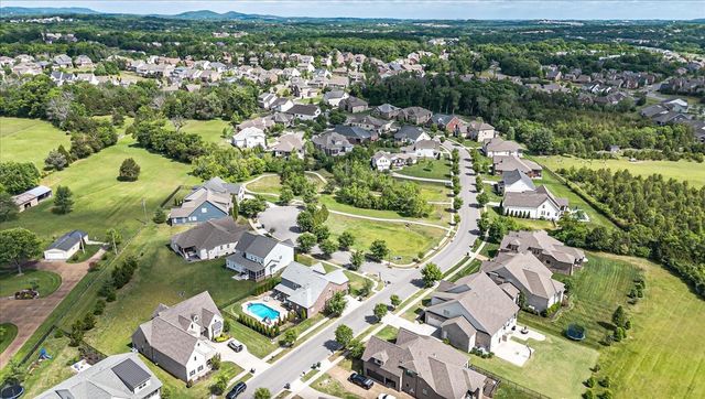 5109 Falling Water Rd, Nolensville, TN 37135