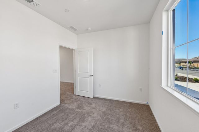 2386 Satin Leaf Ct, Lodi, CA 95242