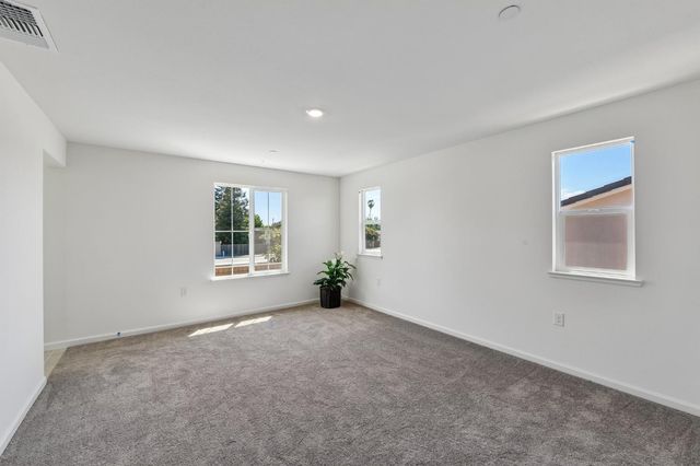 2386 Satin Leaf Ct, Lodi, CA 95242