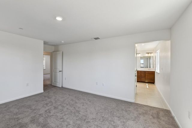 2386 Satin Leaf Ct, Lodi, CA 95242