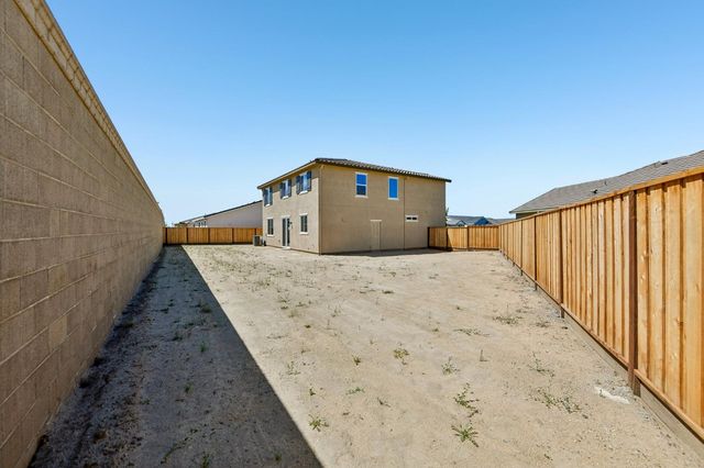 2386 Satin Leaf Ct, Lodi, CA 95242