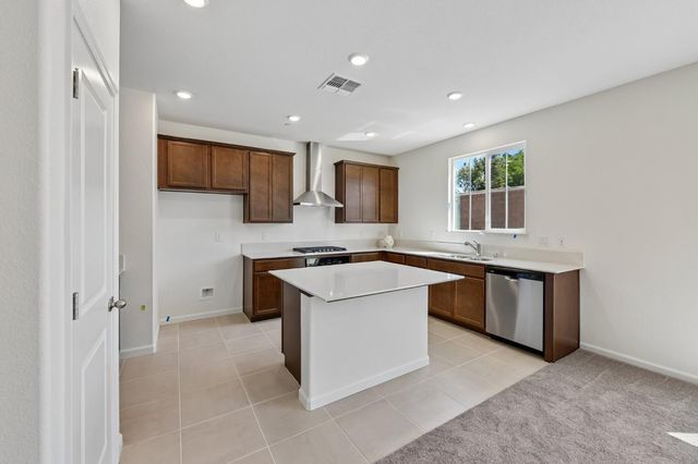 2386 Satin Leaf Ct, Lodi, CA 95242