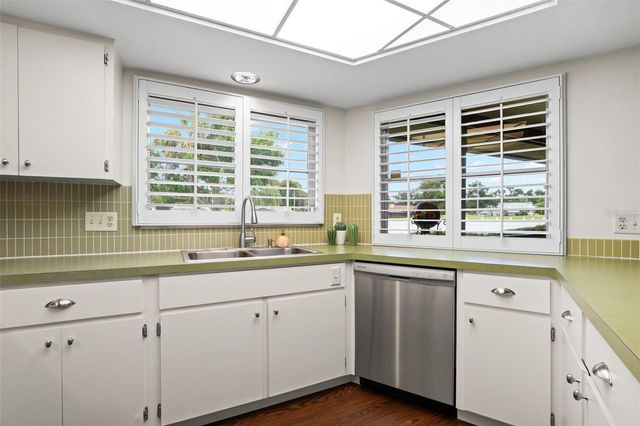 6729 TEQUESTA DRIVE, Seminole, FL 33777