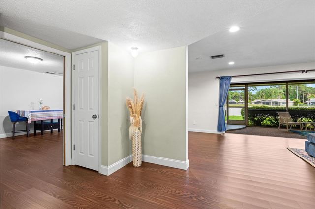 6729 TEQUESTA DRIVE, Seminole, FL 33777