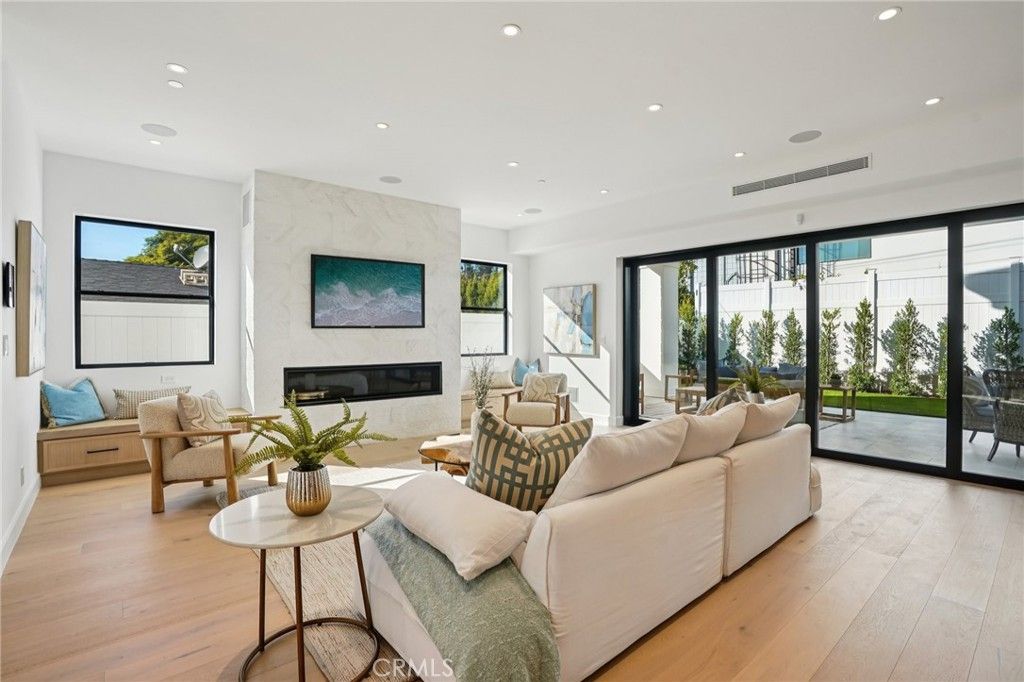 1731 11th Street, Manhattan Beach, CA 90266 — photo 4