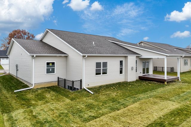 606 KEVIN Road, Blue Grass, IA 52726