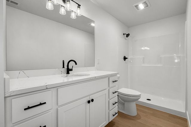 606 KEVIN Road, Blue Grass, IA 52726